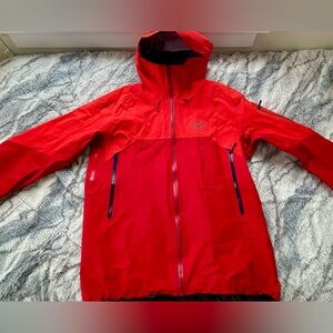 Arc'teryx Men's Red Colorblock Hooded Jacket size L